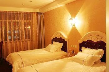 Tangfeng Art Hotel Shenyang North Railway Station מראה חיצוני תמונה