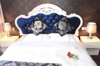 Tangfeng Art Hotel Shenyang North Railway Station מראה חיצוני תמונה